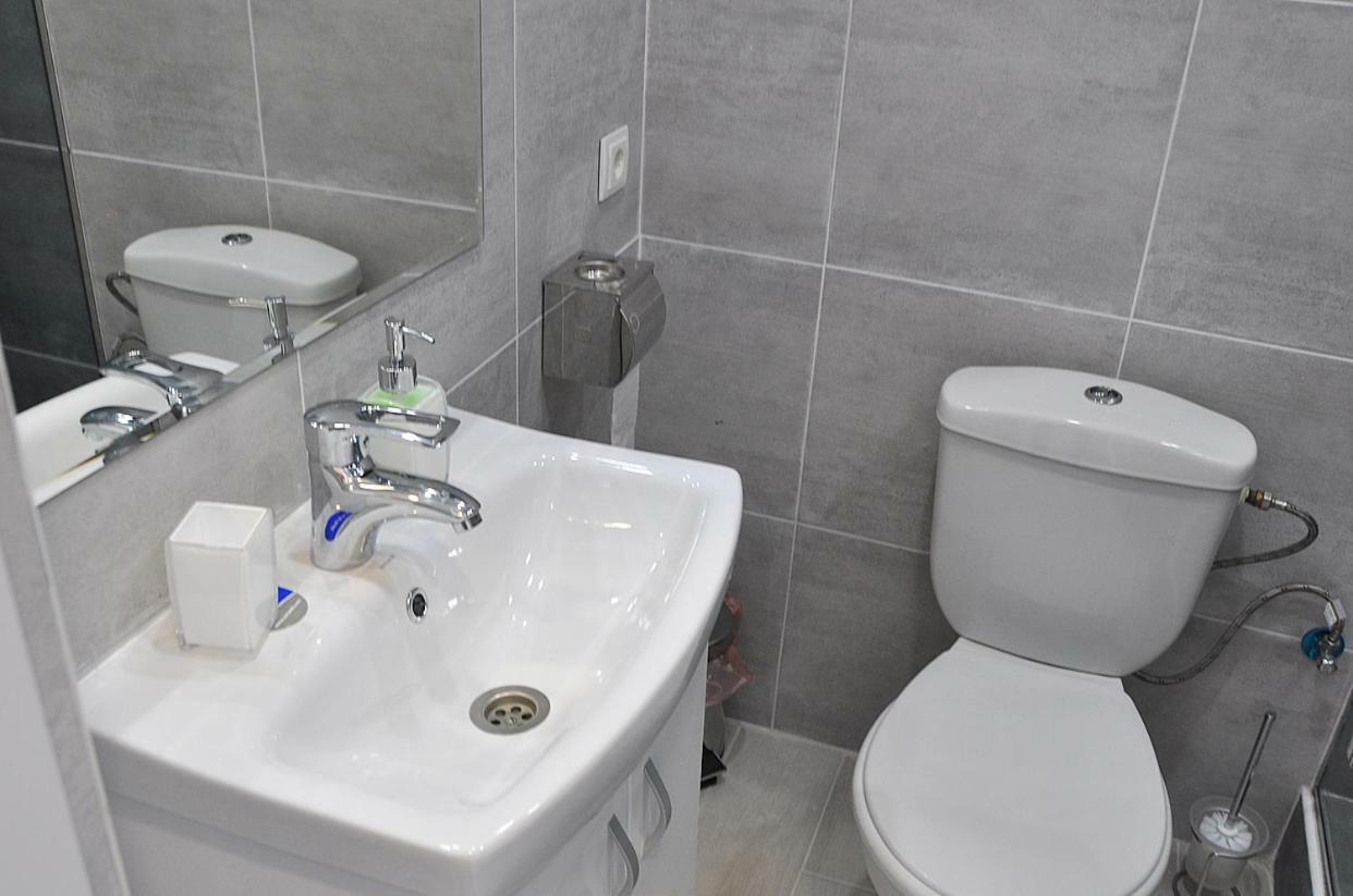 Medelean Hotel Comrat Εξωτερικό φωτογραφία